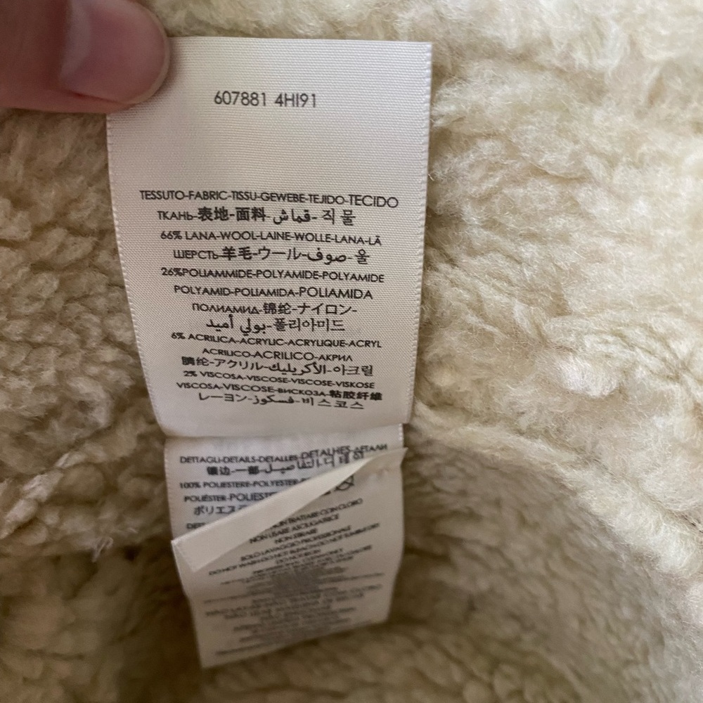 Authentic Gucci fleece wool bucket hat. - Picture 6 of 9